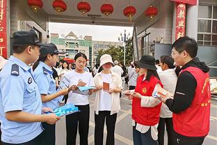 洛萨诺谈那不勒斯问题：俱乐部做了一些不正确的选择，比如想降薪